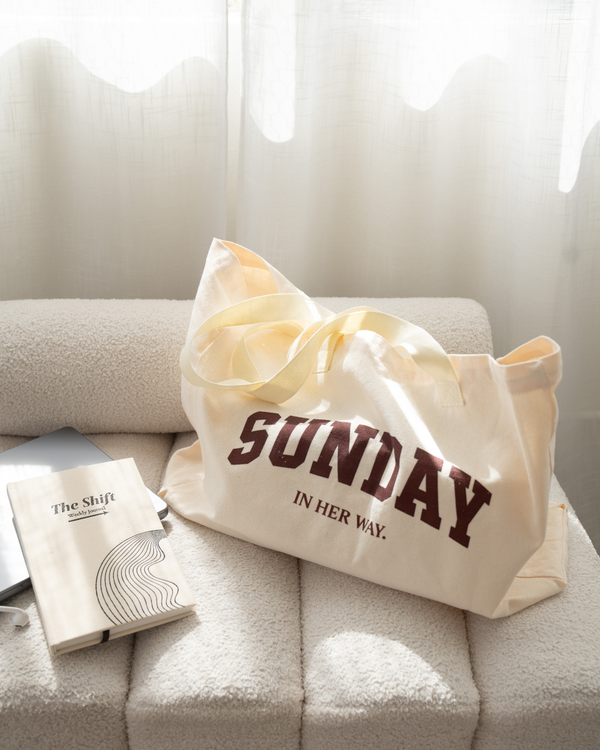 The Sunday Tote Hover
